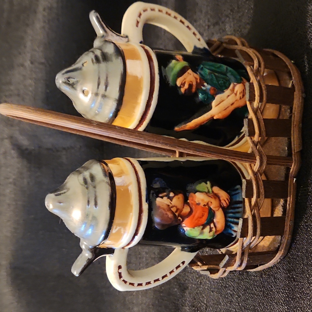 VINTAGE GERMAN CERAMIC SALT AND PEPPER SHAKERS IN A BASKET 4.5 TALL
